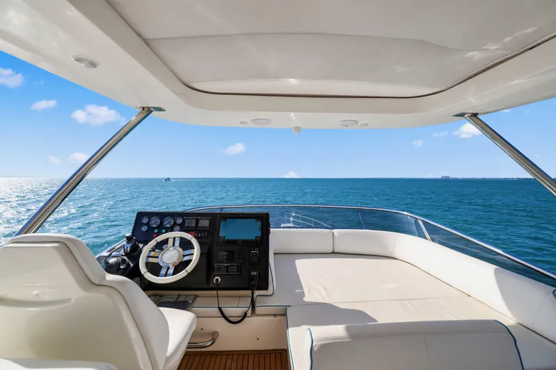 Juliet Yacht Photos Pics 