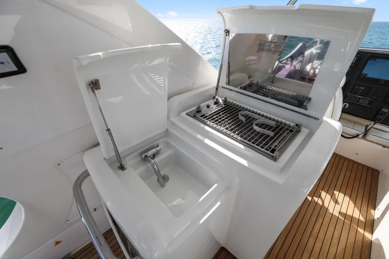 Juliet Yacht Photos Pics 