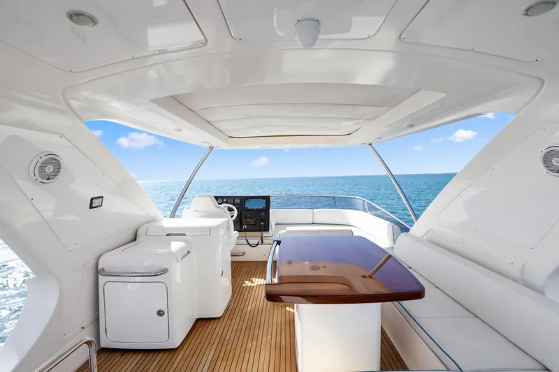 Juliet Yacht Photos Pics 