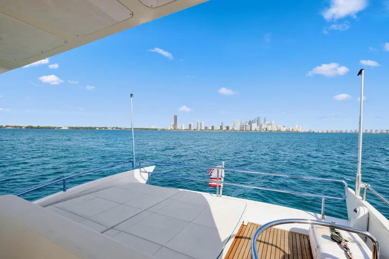 Juliet Yacht Photos Pics 