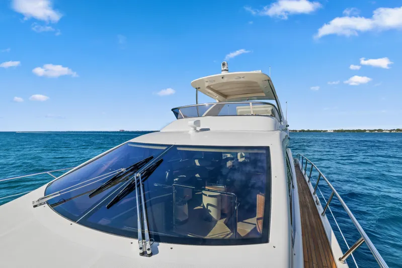 Juliet Yacht Photos Pics 