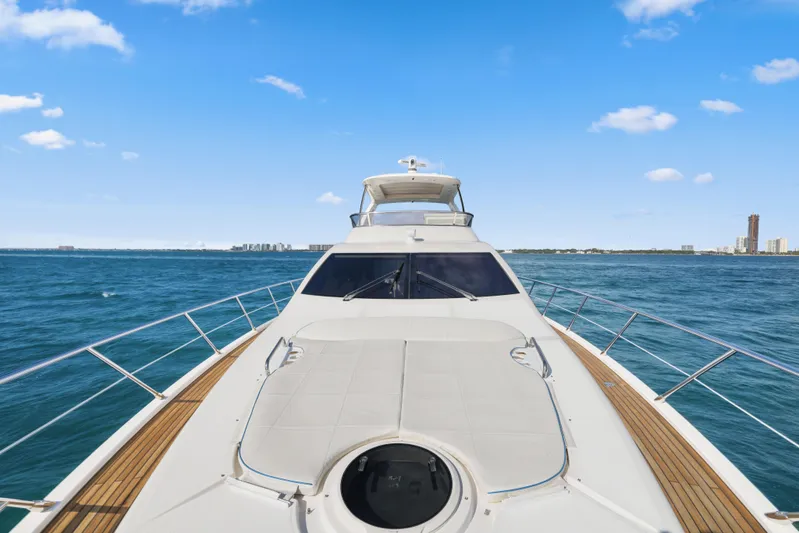 Juliet Yacht Photos Pics 