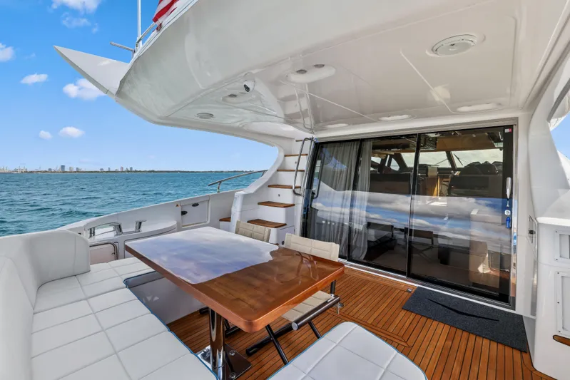 Juliet Yacht Photos Pics 