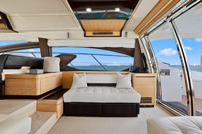 Juliet Yacht Photos Pics 