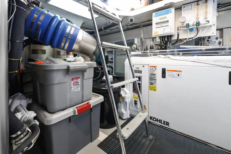 Juliet Yacht Photos Pics 