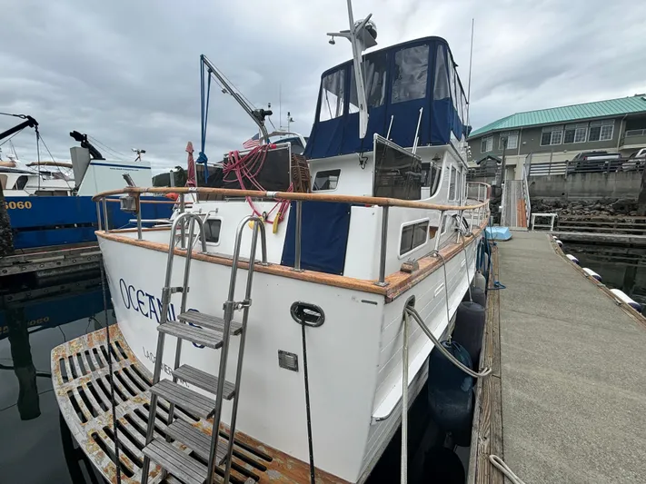 Oceanus Yacht Photos Pics 