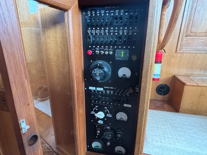 Oceanus Yacht Photos Pics 