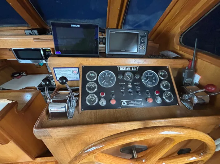 Oceanus Yacht Photos Pics 