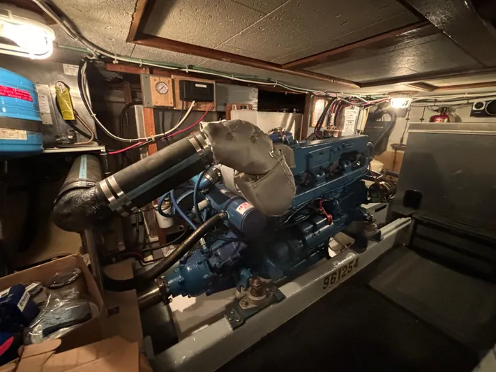 Oceanus Yacht Photos Pics 