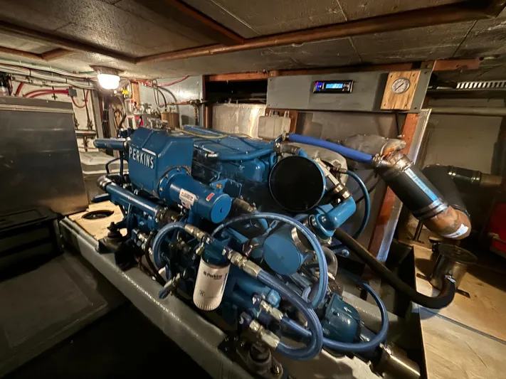 Oceanus Yacht Photos Pics 