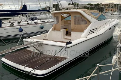 2005 Uniesse 48 Open