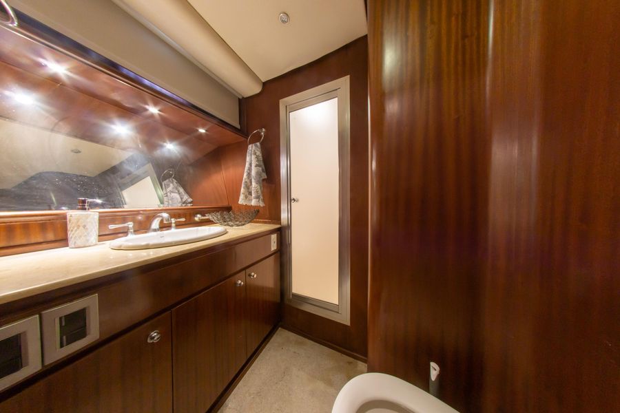 2009 Tango COCKPIT MOTOR YACHT