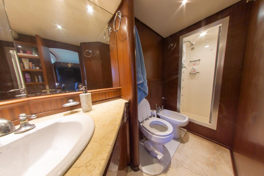 2009 Tango COCKPIT MOTOR YACHT