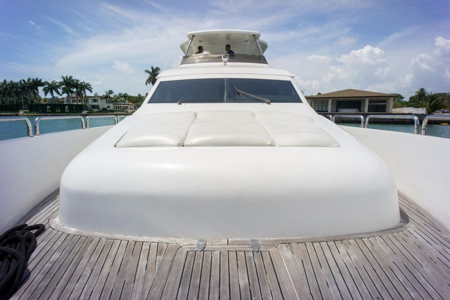 2009 Tango COCKPIT MOTOR YACHT