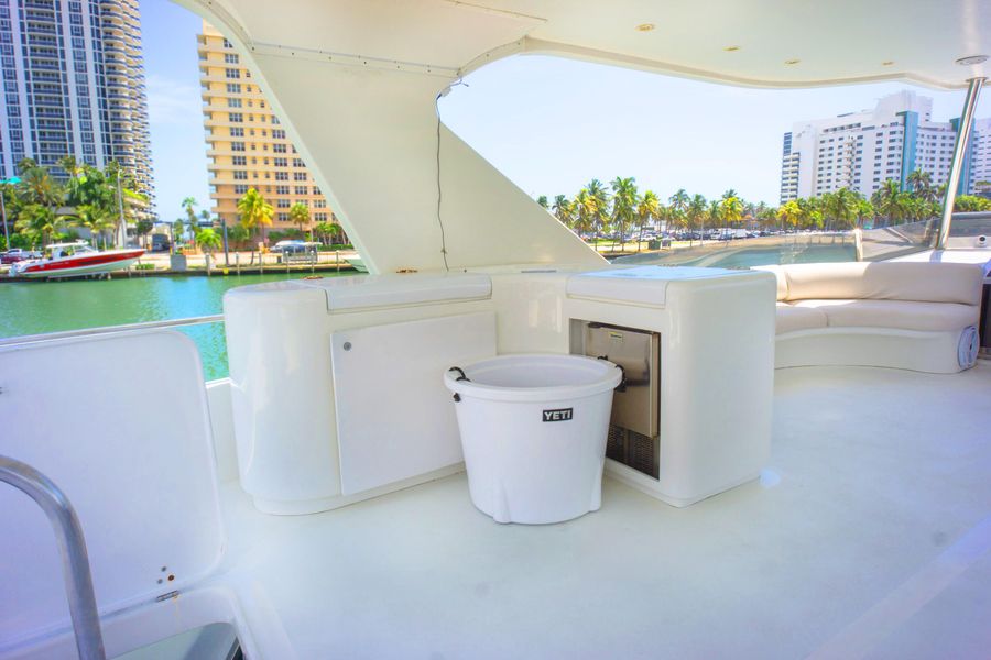 2009 Tango COCKPIT MOTOR YACHT