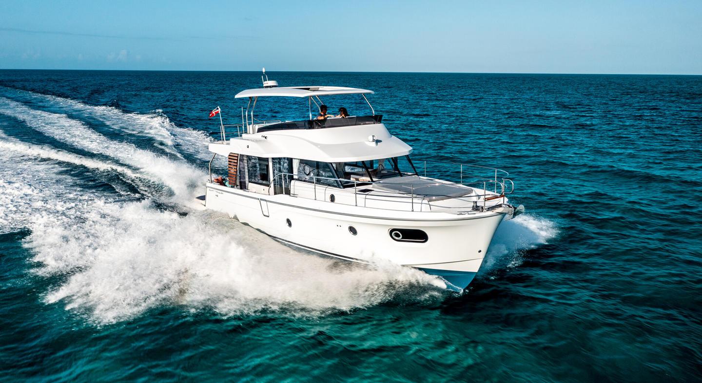 2026 Beneteau Swift Trawler 48