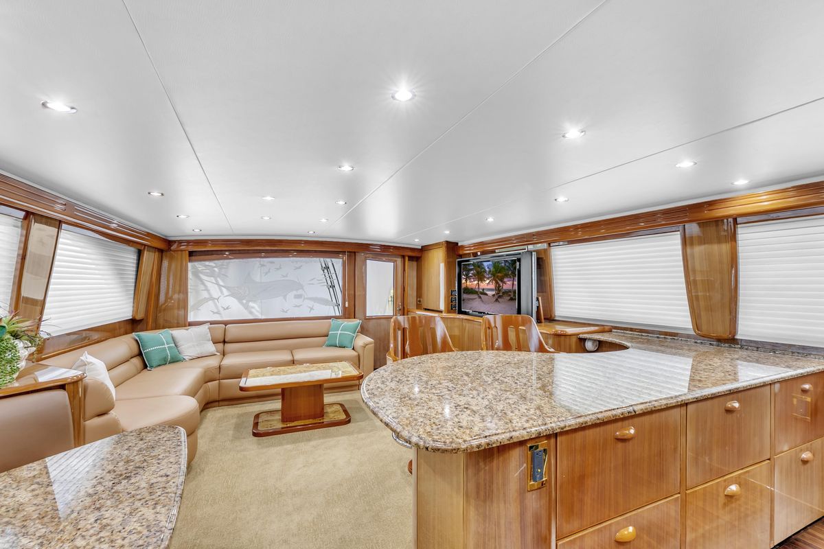 2007 Viking 74 