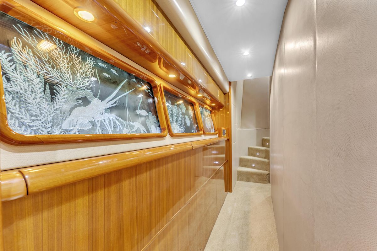 2007 Viking 74 