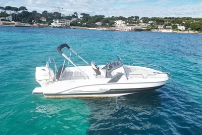 2019 Beneteau Flyer 6.6 Sundeck