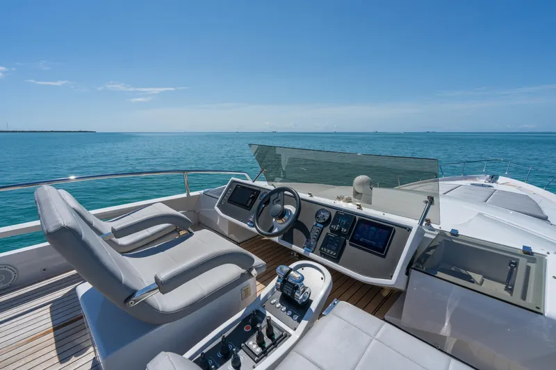 Vidi Yacht Photos Pics 