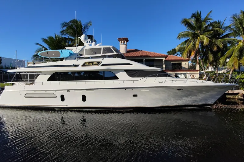 Family Time Yacht Photos Pics 2006 Cheoy Lee 84 Bravo with Jacuzzi, new electronics