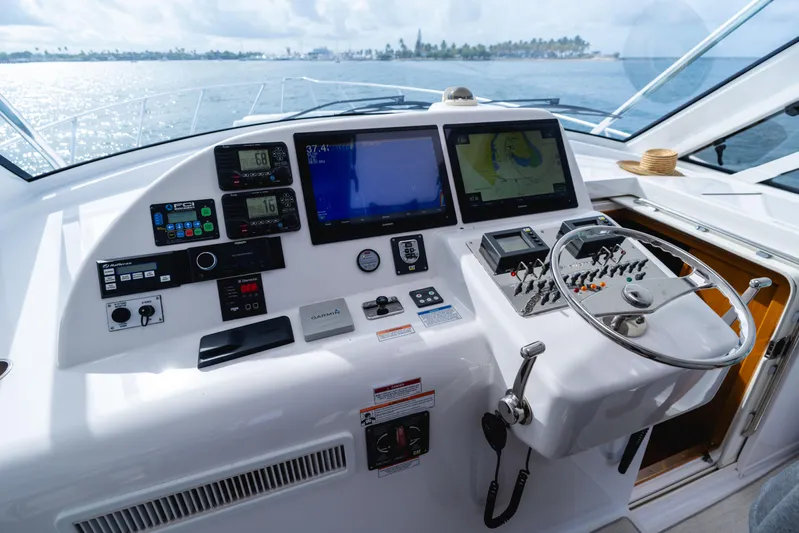 Bite Me Yacht Photos Pics 