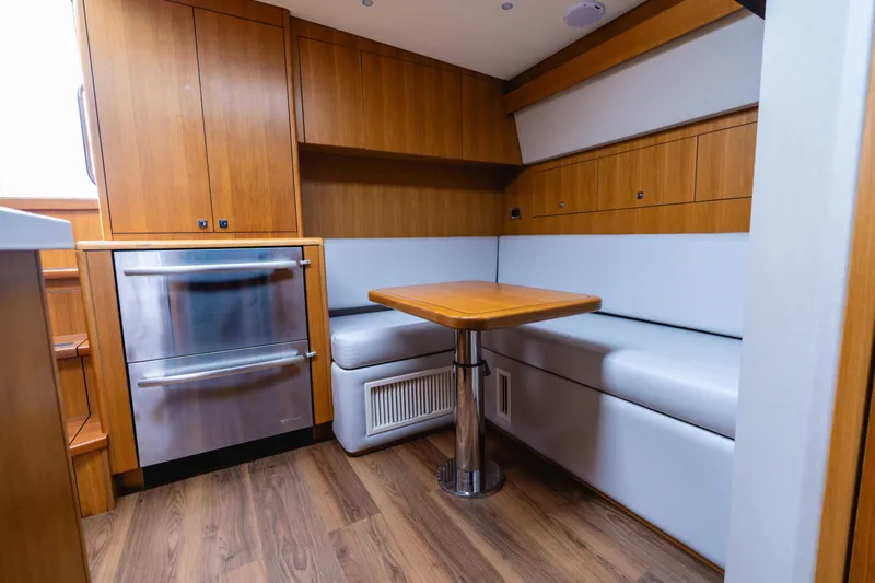 Bite Me Yacht Photos Pics 