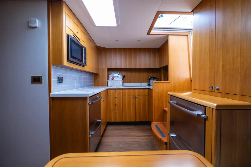 Bite Me Yacht Photos Pics 