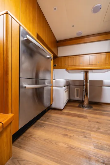 Bite Me Yacht Photos Pics 