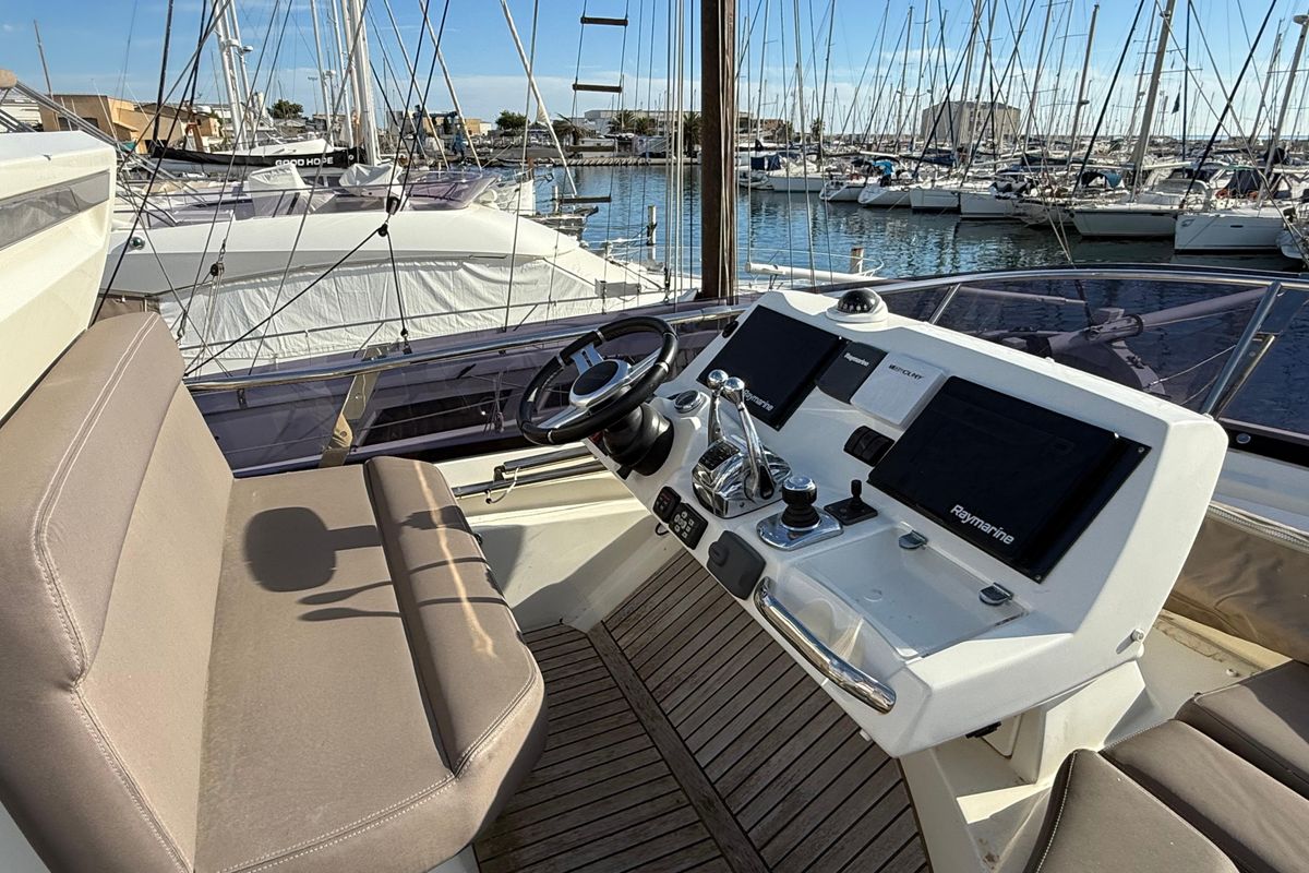2017 Prestige 59 