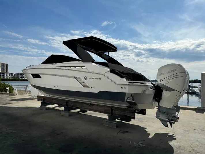 Pieseas Yacht Photos Pics 