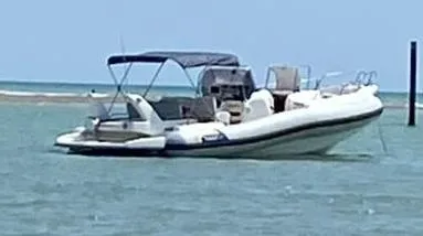 2002 Marlin Marlin Boat 29 EFB Cabin