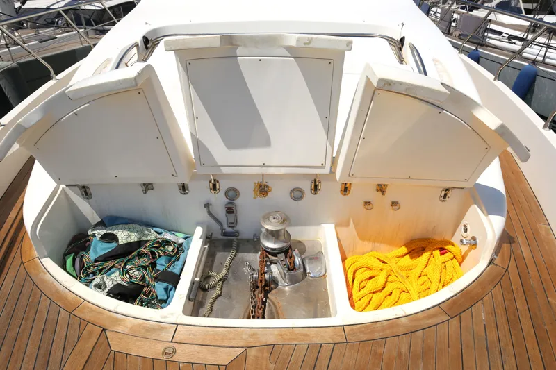  Yacht Photos Pics Azimut Fly 78 yacht deck storage with ropes and equipment, 2010 model.