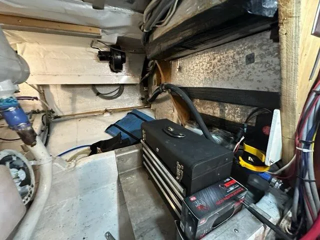 Blue Glass Yacht Photos Pics 