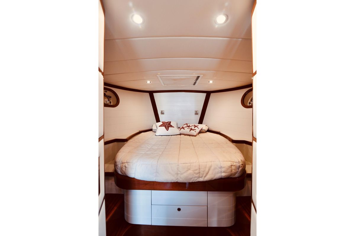 2013 Camper & Nicholsons 45 