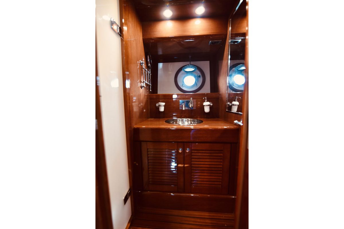 2013 Camper & Nicholsons 45 