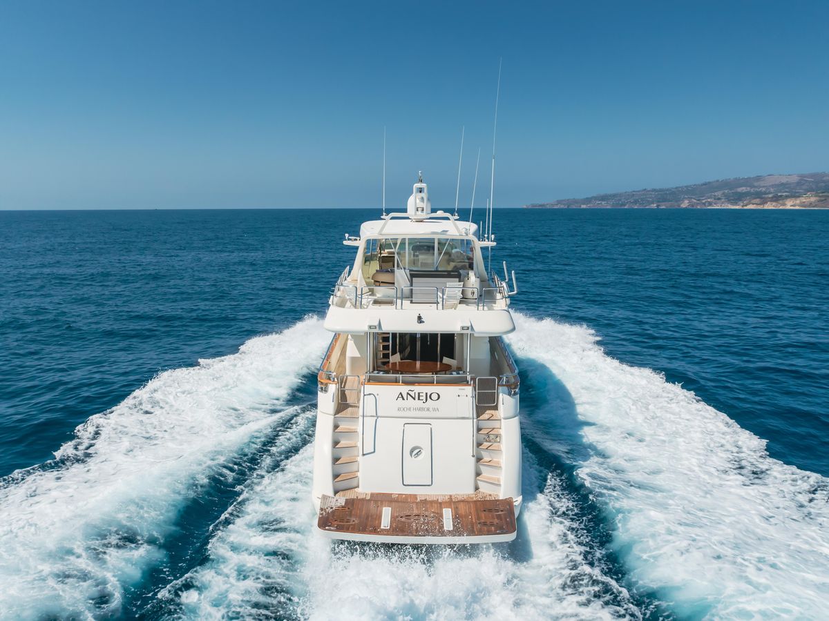 2005 Azimut 85 