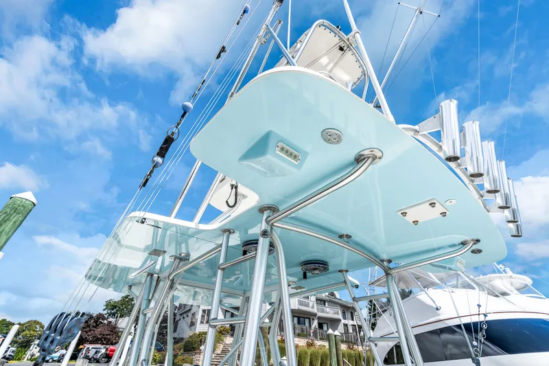  Yacht Photos Pics SeaVee 390Z 2016 with blue sky background.