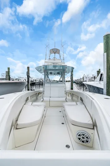  Yacht Photos Pics 2016 SeaVee 390Z boat docked, blue sky.