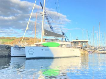 2019 Lagoon 450 SporTop