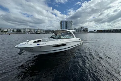 Sea Ray 350 SLX