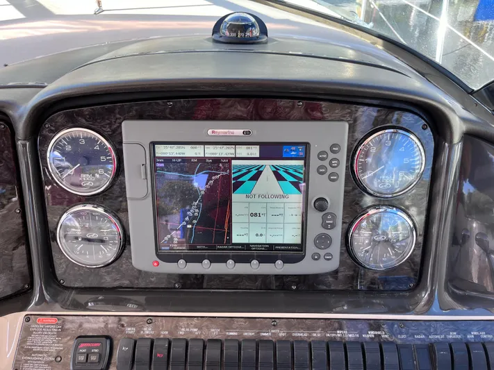 Lowest Price In Usa ! Yacht Photos Pics Dashboard of 2008 Sea Ray 380 Sundancer with navigation system and gauges.