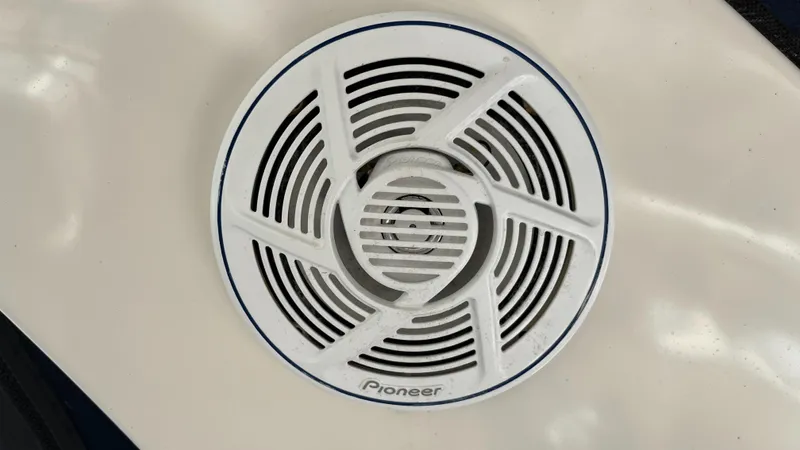 Lowest Price In Usa ! Yacht Photos Pics White Pioneer speaker on 2008 Sea Ray 380 Sundancer boat.