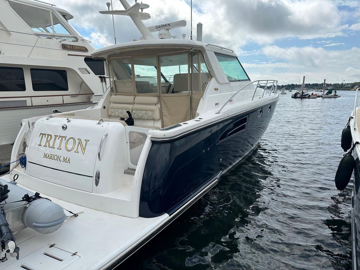 2006 Tiara Yachts 44 