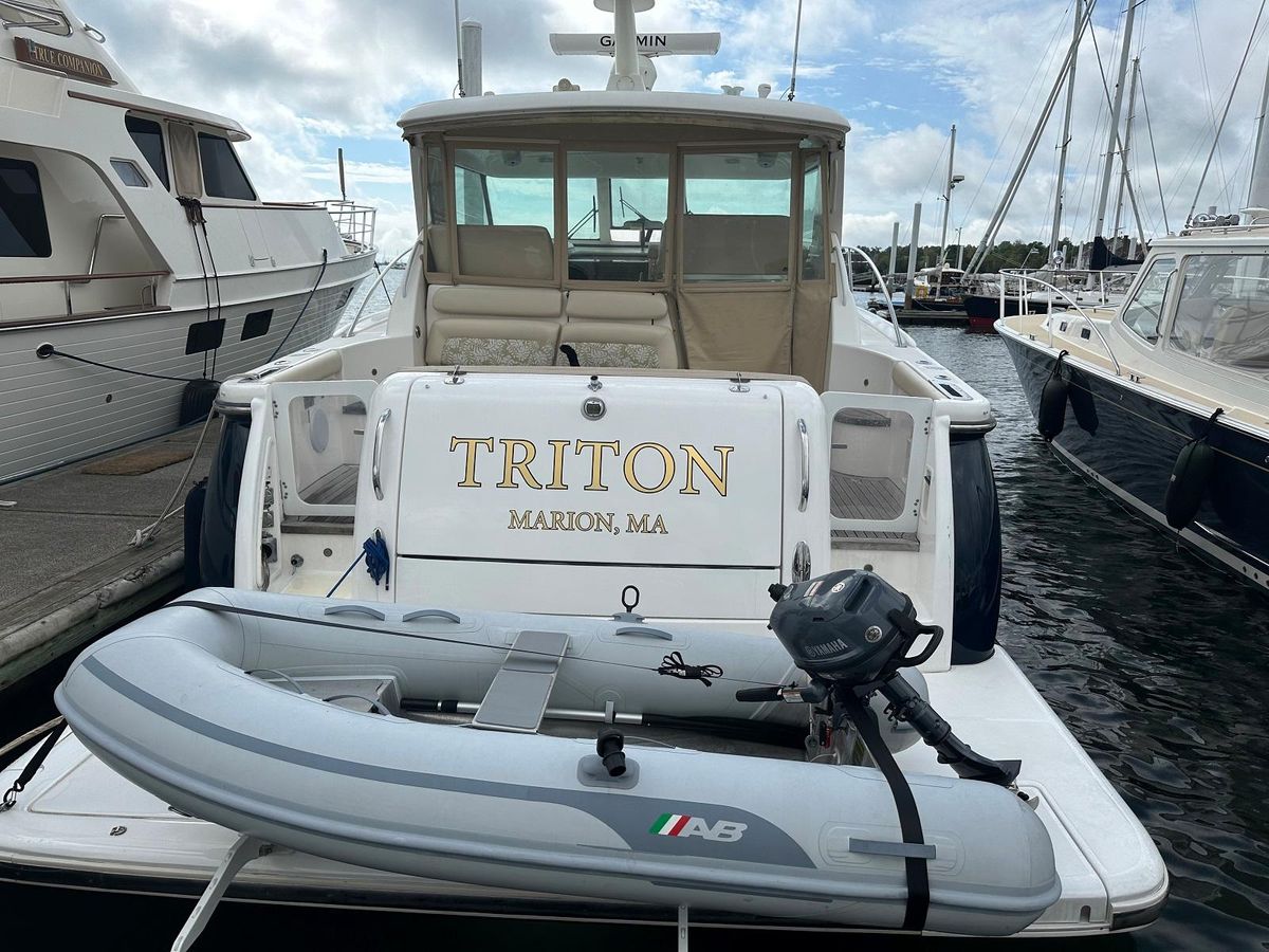 2006 Tiara Yachts 44 