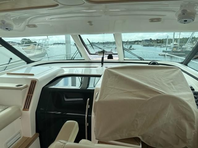2006 Tiara Yachts 44 