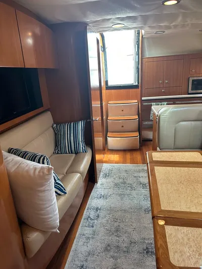 " Sarah Jane " Yacht Photos Pics Main Cabin