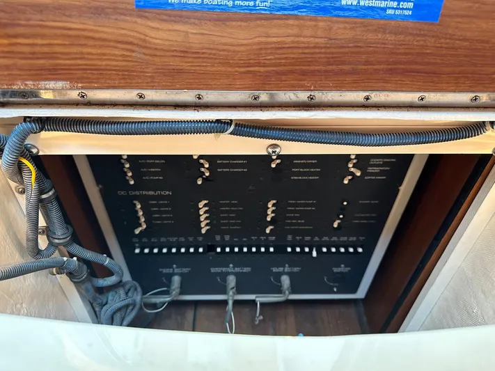 " Sarah Jane " Yacht Photos Pics Elec. Panel