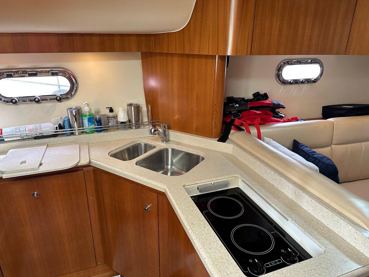 2006 Tiara Yachts 44 