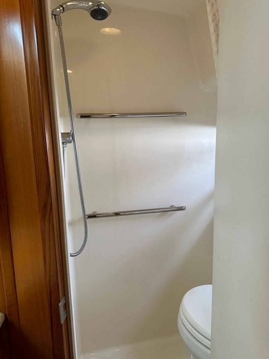 2006 Tiara Yachts 44 